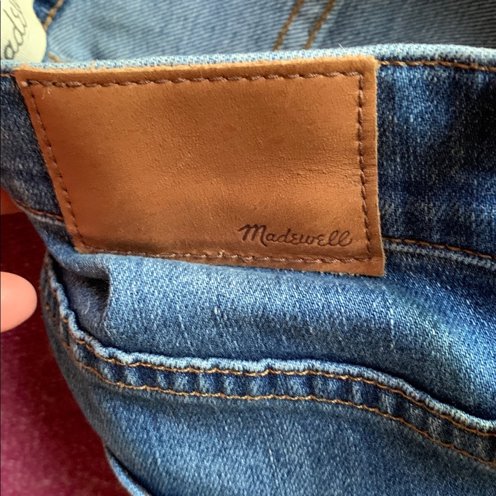 Madewell Medium Wash 10” High Rise Skinny Jeans in Blue w Frayed Hem - Tulip Hem - Picture 9 of 11